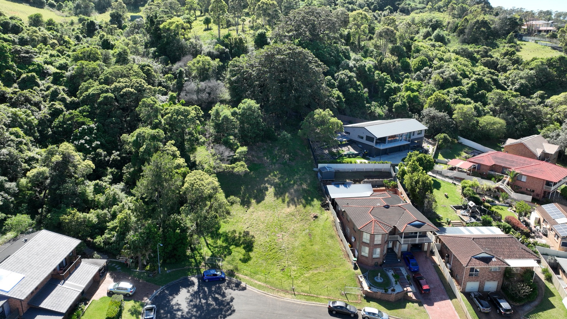 Aerial view of Emperor Court showing the property frontage