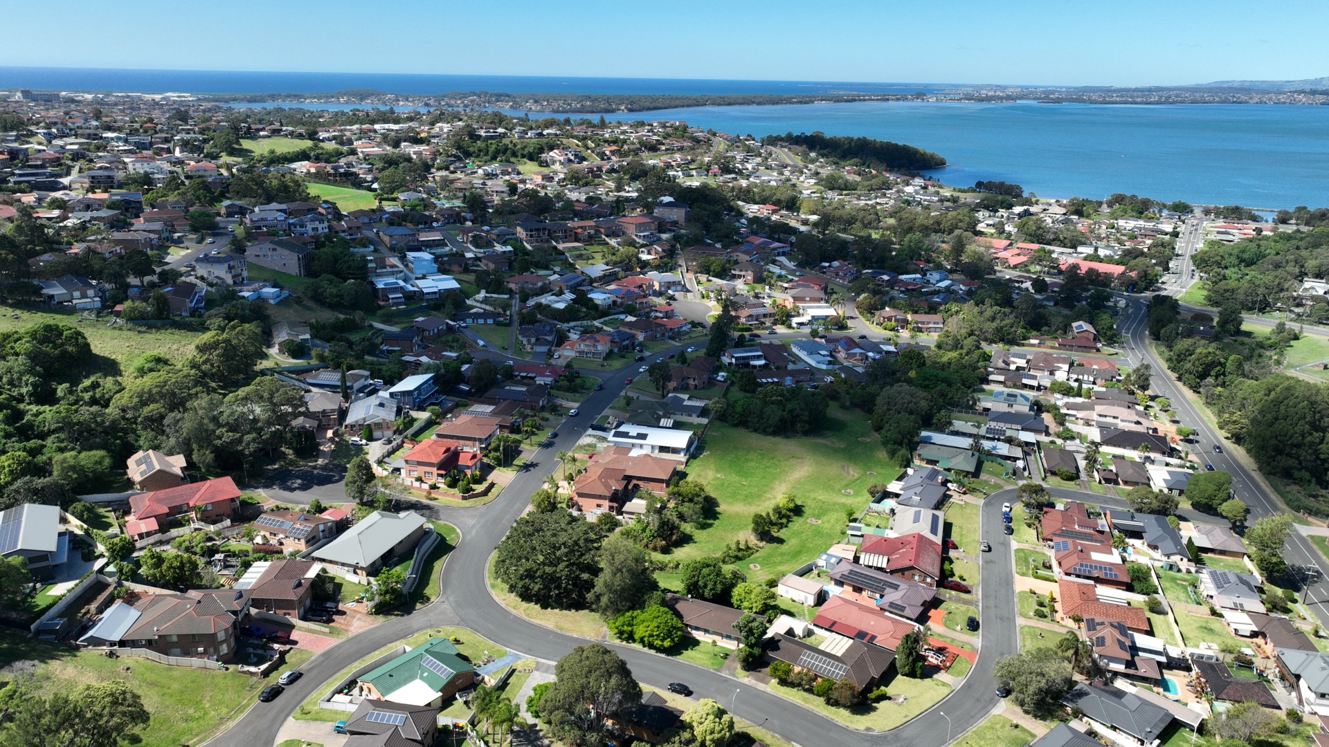 Berkeley neighbourhood showing proximity to Lake Illawarra